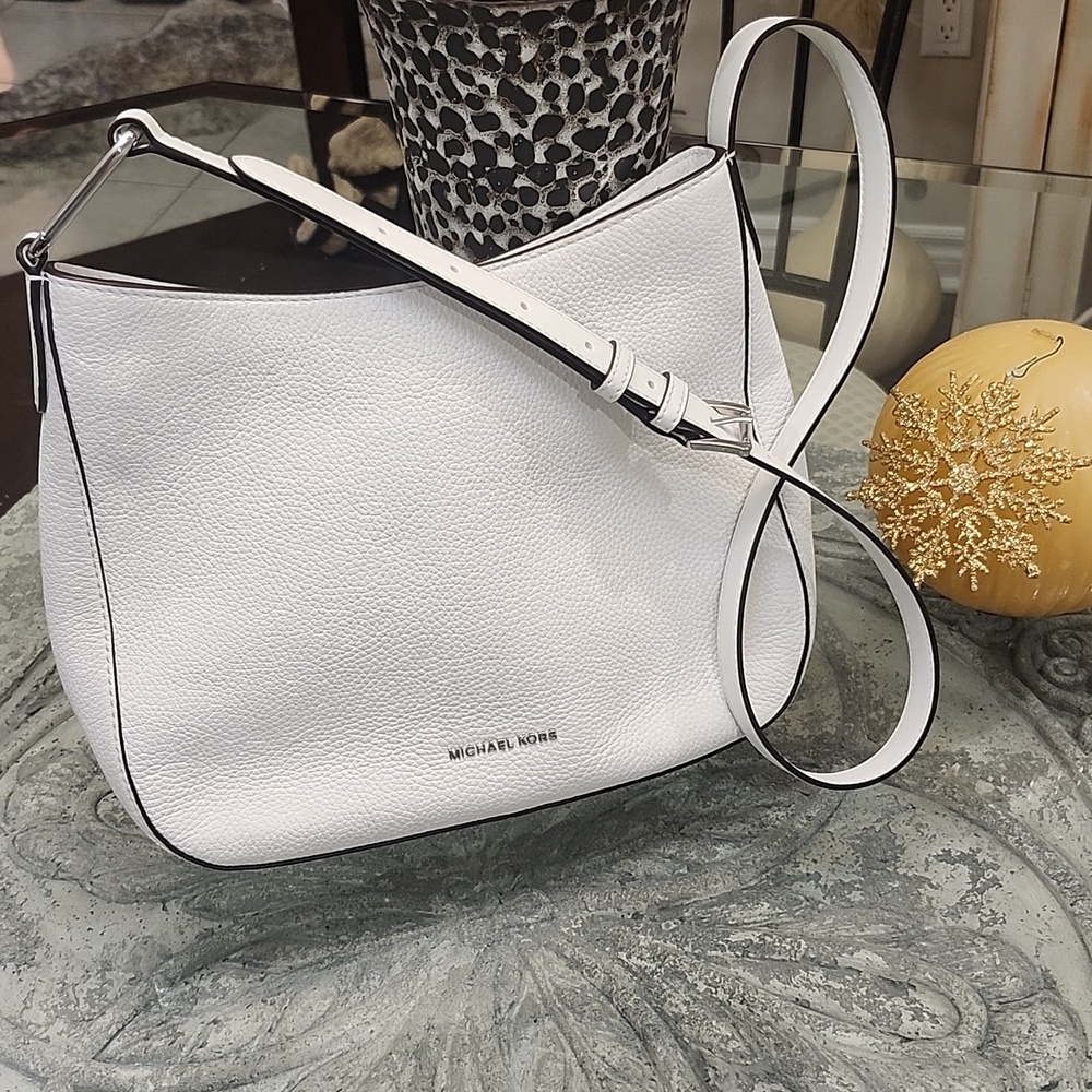 Michael KORS Kensington Large Pebbled Leather Hobo Shoulder Bag WHITE
